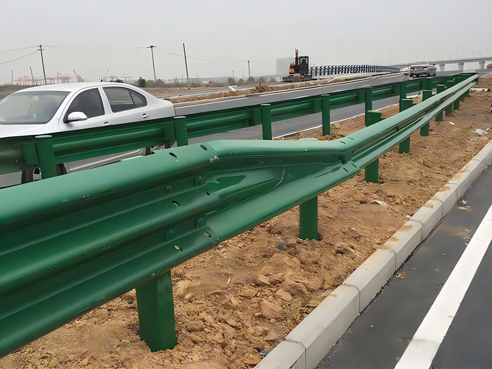 滁州高速波形护栏板日常维护方案确保道路安全新举措